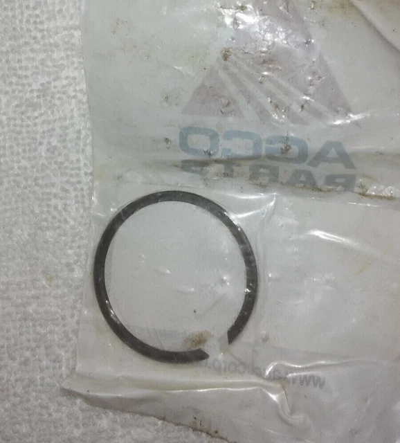 AGCO 700713471 Retaining Ring-Spindle Assm Fits Hesston 8550s Rotary Header 8070