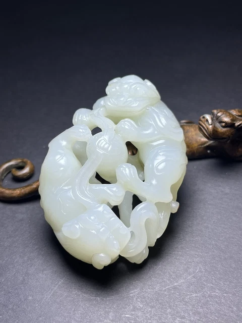 Chinese Exquisite Handmade Lion carving Hetian Jade Statue