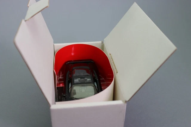Miniature Minichamps 1/43 - Toyota Corolla 5 Portes 2001 - Verte - Collection