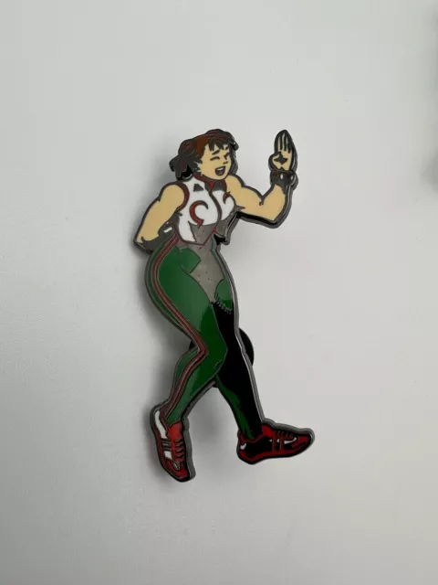 SDCC 2023 Exclusive STREET FIGHTER ALPHA 3 * CAMMY Winning Pose ENAMEL PIN  Udon 