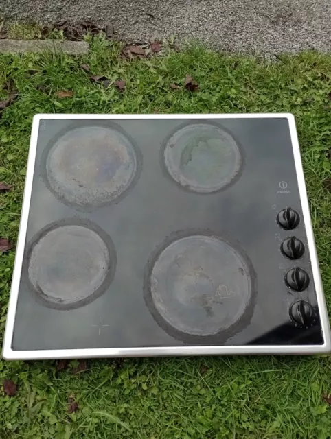 60cm electric ceramic hob InDesit 4 zones 