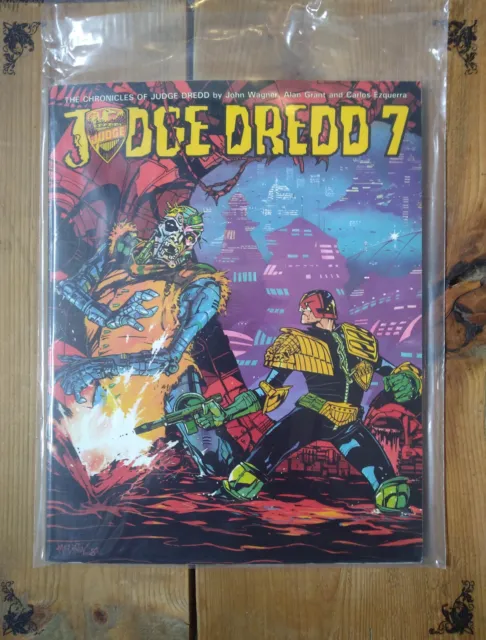 2000Ad Comics Judge Dredd Book 7 Item No: 490