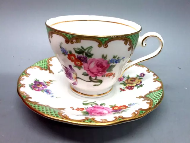 Beautiful English Aynsley Bone China Cup Saucer Flowers Pattern Gildet