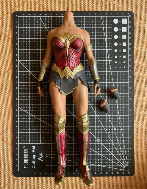 HT Hot Toys 1/6 Wonder Woman 1.0 Body Figure Outfits BVS Dawn of Justice 12in.