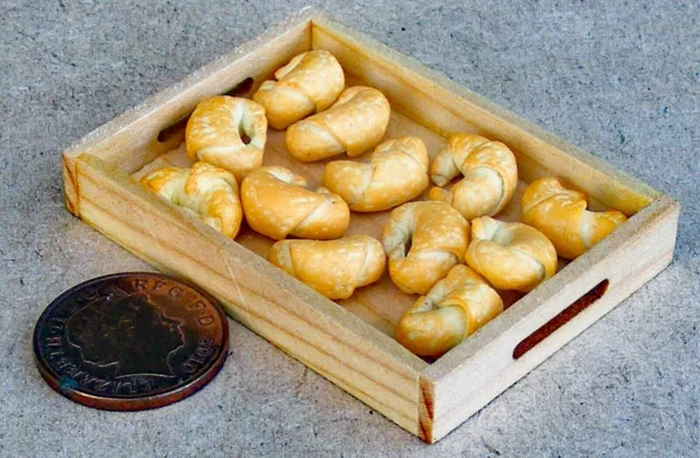 12 Croissants On A Wooden Tray 1:12 Scale Tumdee Dolls House Bakery Accessory