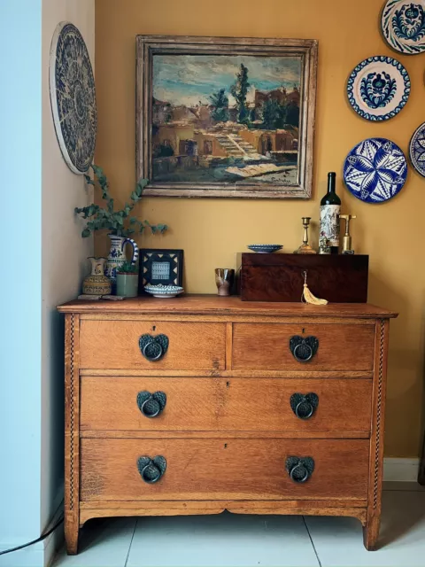 Arts and Crafts Oak Chest Of Drawers