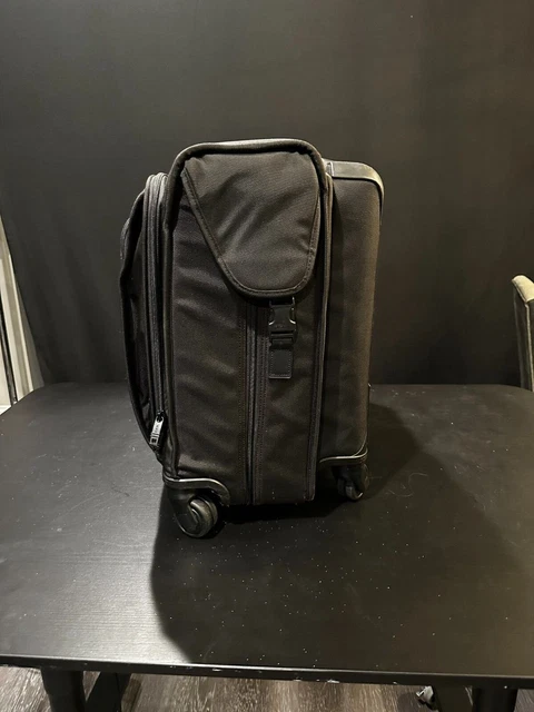 Used TUMI ALPHA 2 Black EXTENDED TRIP 4 WHEELED SPINNER GARMENT Bag$1295 2