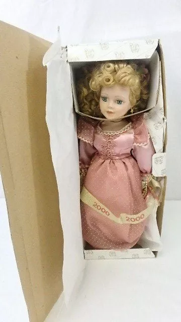 Heritage Signature Collection 2000 Millennium Porcelain Doll Girls Crystal w/Box