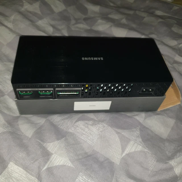 SAMSUNG ONE CONNECT Box for The Frame QE32LS03T 32" (2020 model) £160.