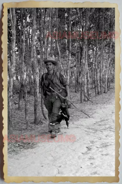 50s Vietnam SAIGON ARMY SOLDIER VILLAGE HUNTING BIRD HAT WAR Vintage Photo #891