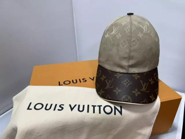 Ready Stock】 New Louis Vuitton Lv Logo Embroidery Cap Men Women Cotton  Baseball Cap