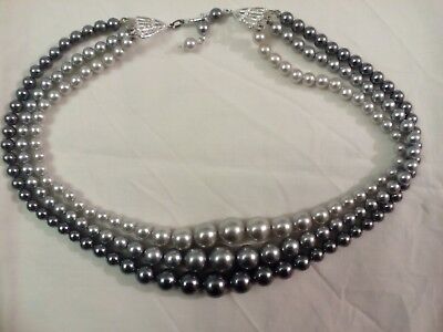 Rabatt 70 % Weiß/Grau Einheitlich NoName Zweifarbige Perlenkette und Armband DAMEN Accessoires Modeschmuckset Grau 