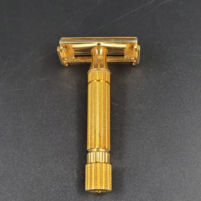 Vintage 1940's Gillette Gold Aristocrat DE TTO Safety Razor w/ Case 3