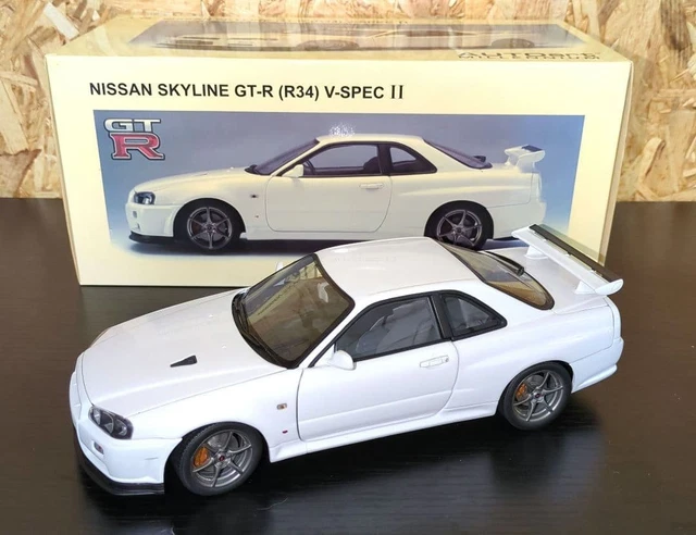 1:18 AUTOART NISSAN (R34) V - Spec II Blanc Pearl EUR 258,90 - FR