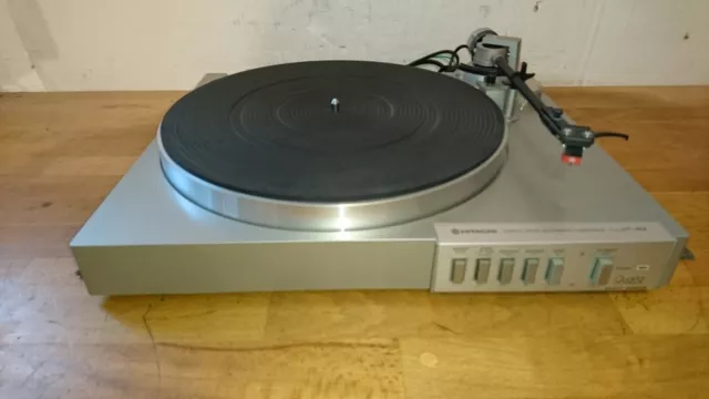 Hitachi HT-6M  Plattenspieler record player giradischi