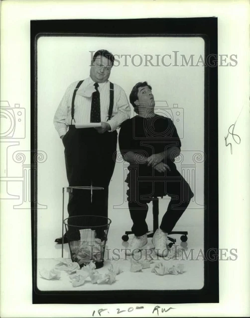 Press Photo Actors Wayne Knight and John Mendoza - lrp13672