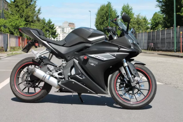 Moto Yamaha YZF R125 Moto Yamaha YZF R125