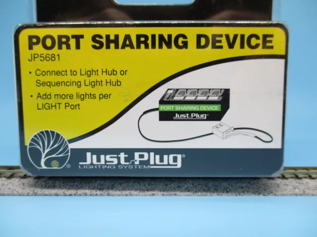 Woodland Scenics - "Just Plug Lighting System" - Port Sharing Device