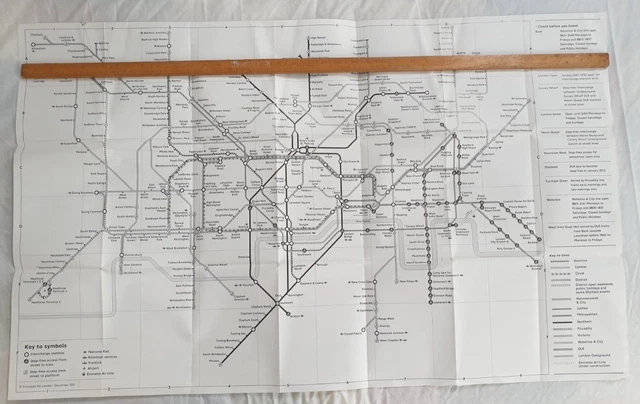 LARGE PRINT TUBE Map London Underground 2011 Black &amp; White £2.50 ...