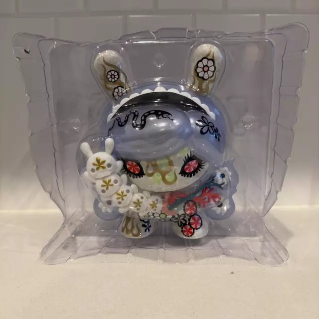 Kidrobot: Junko Mizuno Violet Soda Lady 8-inch Dunny Vinyl Figure 2