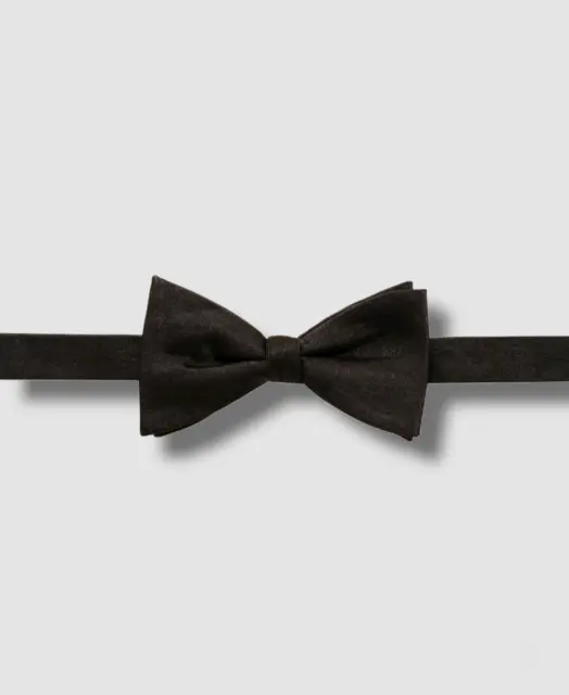 $46 Countess Mara Men's Black Solid Satin Pre-Tied Bow Tie