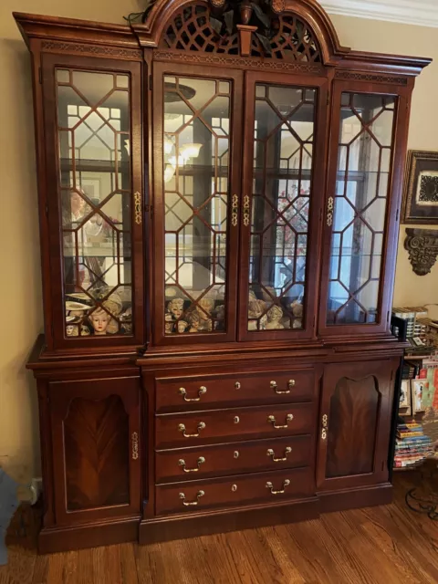 Lexington Chippendale Flame Mahogany Breakfront China Cabinet