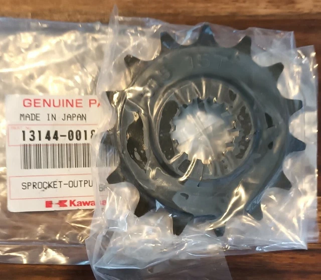 13144-1117 KAWASAKI SPROCKET Output 15T Zx500 Zx600 £24.99