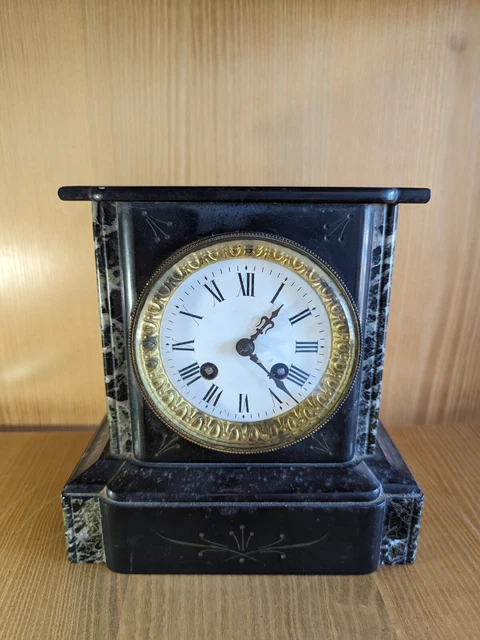 Pendule En Marbre Noir