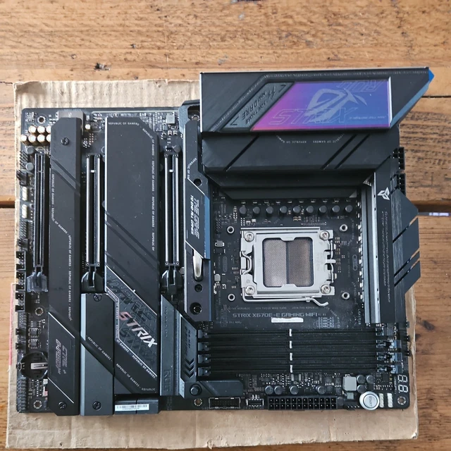 ASUS ROG STRIX X670E-E AM5 DDR5 Gaming Motherboard £190.00 - PicClick UK