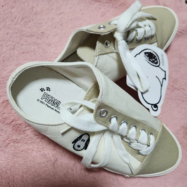 Snoopy Sneakers & Socks