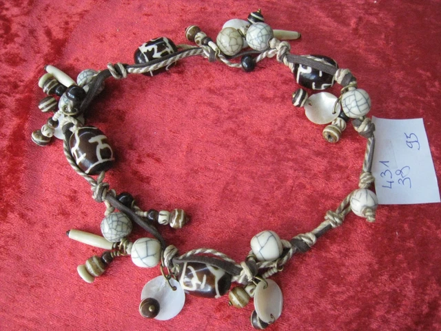 Collier Ancien Style Ethnique En Perles Et Os - Longueur 40cm - Occasion