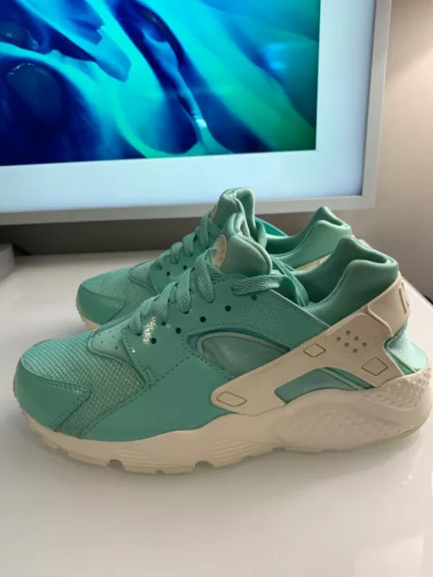 Nike Huarache Run AV5104 300 Tropical Twist Sail (GS) Size 7Y