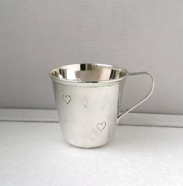 schöner 830 Silber Becher Trinkbecher Henkeltasse mit Herzen Liebesbecher ABSA