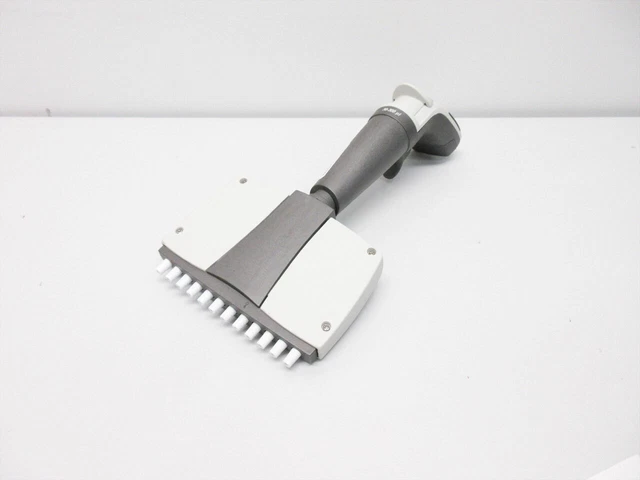 THERMO SCIENTIFIC FINNPIPETTE 300 uL 12 CHANNEL DIGITAL PIPETTE 46300500 - B