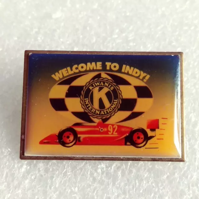Pin's Lapel pin Pins KIWANIS INTERNATIONNAL WELCOME TO INDY INDYCAR Racing Signé