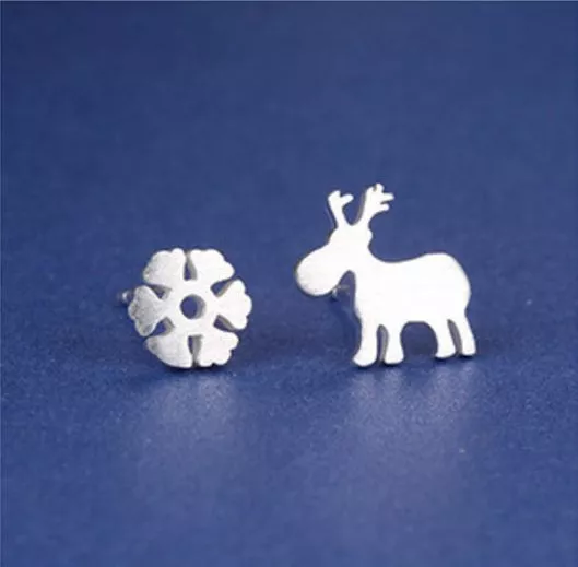 Lovely Adorable Reindeer & Snow-flake Silver Deer Earring Stud