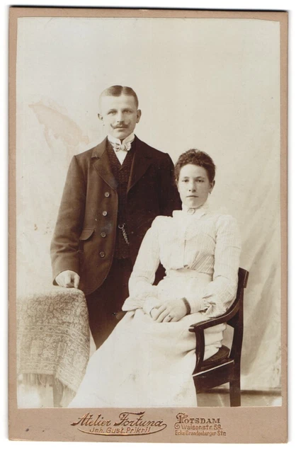 Fotografie Atelier Fortuna, Potsdam, Waisenstr. 58, Herr mit Schnurrbart im Anz