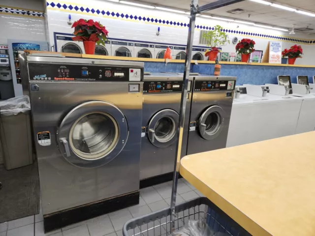 Laundromat Speedqueen Triple Load washer 3 phase.