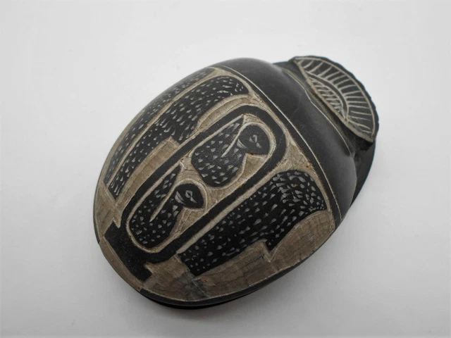 ÉGYPTE : MAGNIFIQUE GRAND SCARABÉE EN RESINE 9,2 Cm.