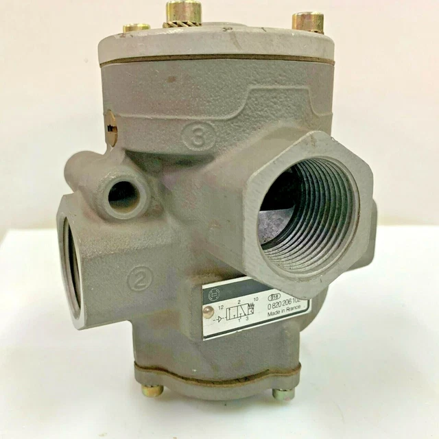 BOSCH 0820206102 3/2-Way Air-Pilot Operated Pneumatic Directional Valve 1"