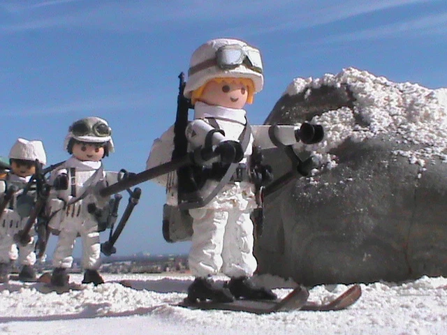 PLAYMOBIL CUSTOM SOLDIER WAFFEN (FRONT ORIENTAL-1945) REF-0456 BIS