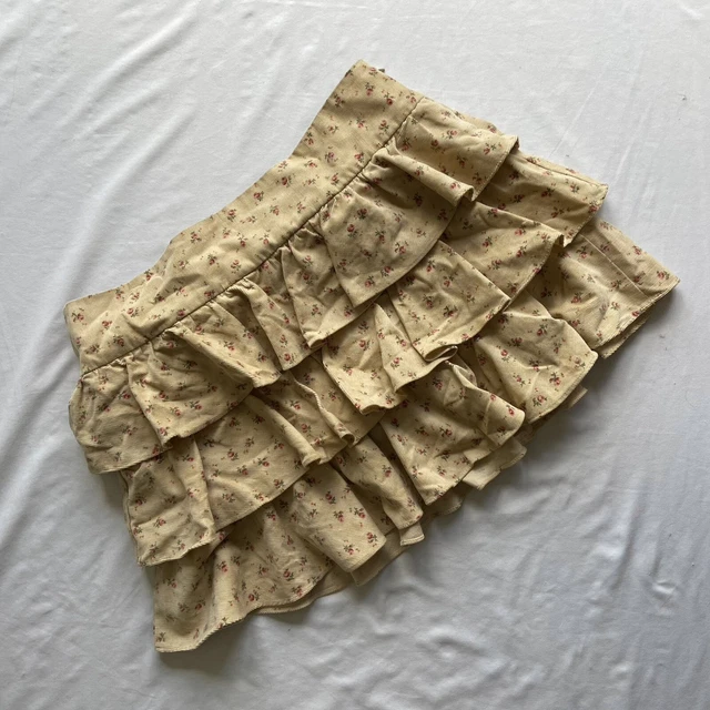Betsey Johnson Vintage SZ 10 Ruffle Mini Skirt Tan with Rosebuds Cotton