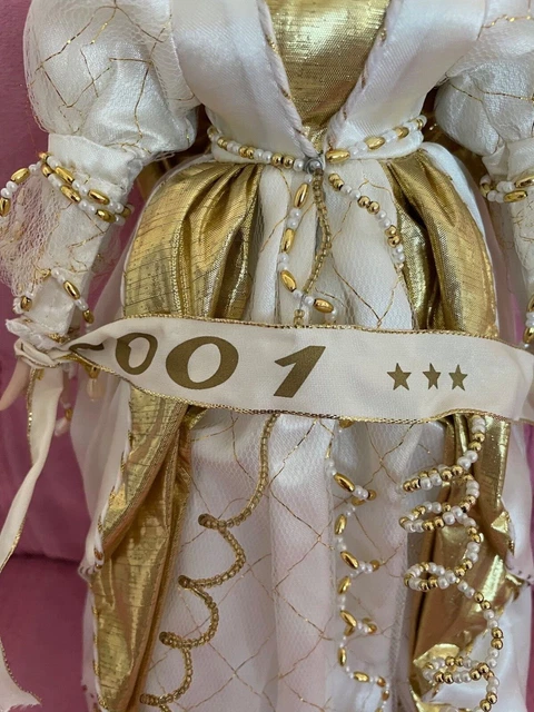 Heritage Signature Collection 2001 Porcelain Angel Doll Jolene Noel #12309. New 6