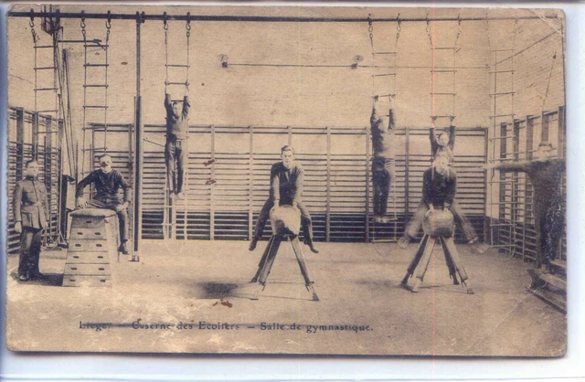 CP Militaria - Liège - Caserne des écoliers - Salle de gymnastique - Belgique