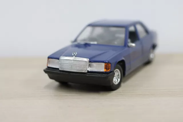 Burago 1/25 Mercedes 190 E (Dark Blue) #3 Die Cast Model Car