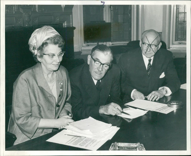James Dance & wife - Vintage Photograph 1609524