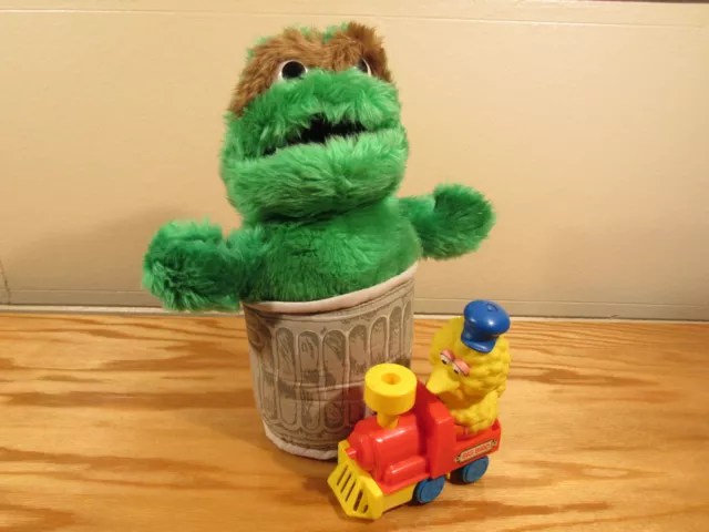 VTG Sesame Street Workshop Oscar The Grouch Hand Puppet #70445 + Big Bird TYCO