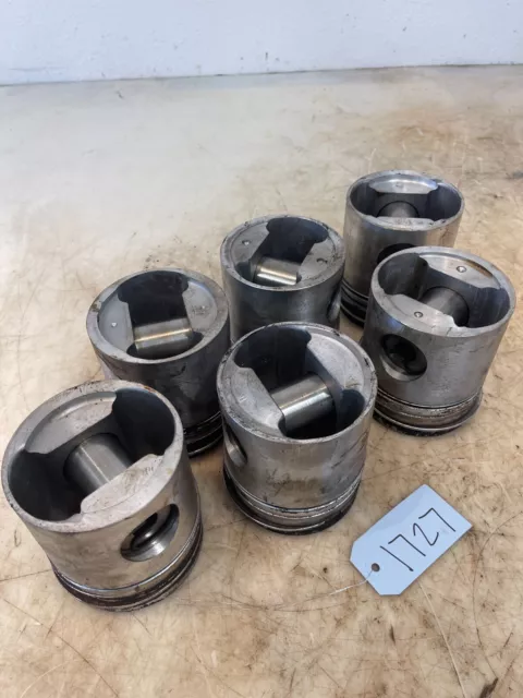 1981 International IH 986 Tractor Pistons