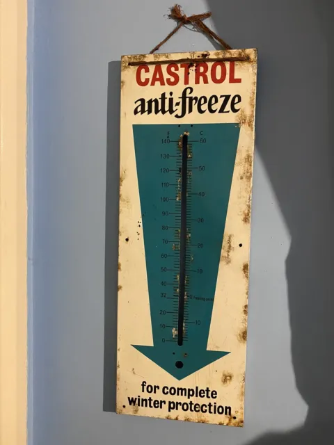 https://www.picclickimg.com/ZMIAAOSwPIZleEo0/Castrol-Antifreeze-Advertising-Thermometer-Sign-Old-Vintage-Garage.webp