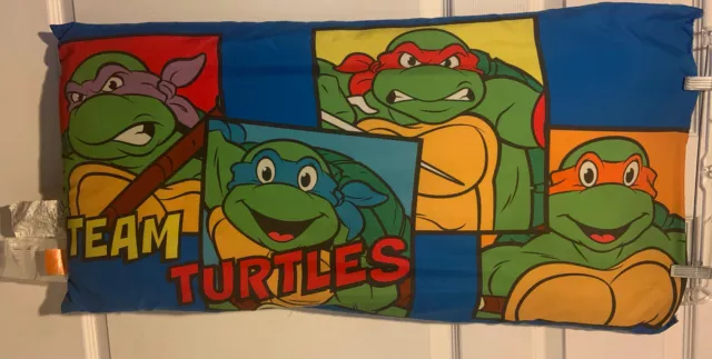 Almohada lanzadora Nickelodeon 16""x36"" Teenage Mutant Ninja Turtles TMNT todos los personajes